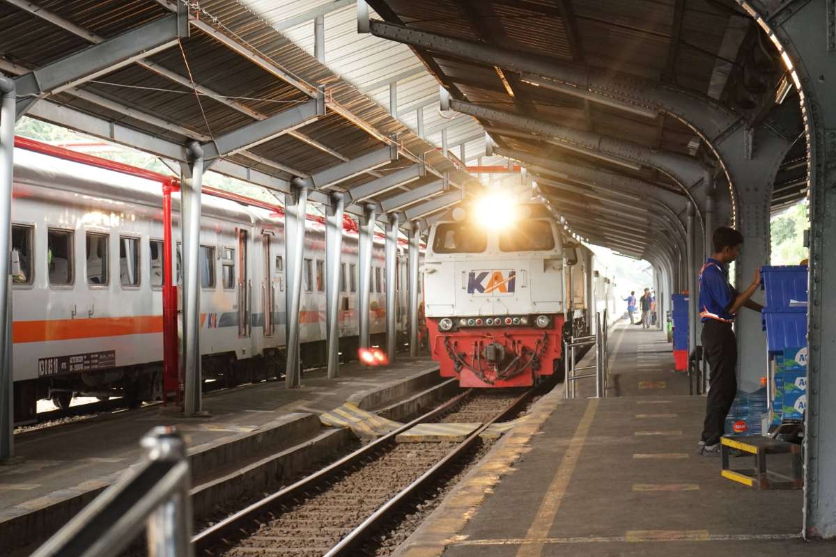 Kereta Api di wijayah Daop 9 Jember. (ist) - KAI Daop 9 Jember Siapkan Promo Tiket Kereta Api untuk Hari Coblosan Pilkada