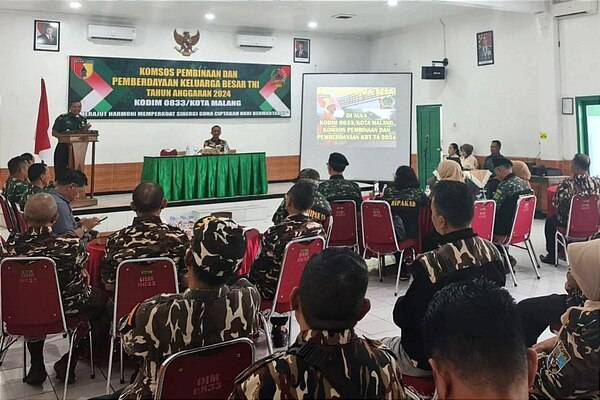 Kodim 0833 Komsos Pembinaan dan Pemberdayaan Keluarga Besar TNI
