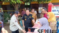 Kunjungan Bupati Hendy ke SDN Plalangan 03 Kalisat. (Seru.co.id/amb) - Bupati Hendy Pastikan Perbaikan Sekolah Dasar di Jember Masuk APBD 2025