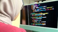 Mahasiswa UMM menerapkan coding bahasa pemrograman Phyton. (ist) - Wacana Coding SD-SMP, UMM Telah Berlakukan untuk Mahasiswa Baru