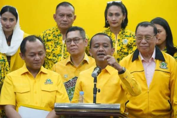 Menteri ESDM Bahlil Lahadalia berhasil menyelesaikan studi doktoral dari Universitas Indonesia dalam kurun waktu satu tahun delapan bulan. (ist) - Polemik Gelar Doktor Bahlil Lahadalia, UI Gelar Audit Investigasi Akademik