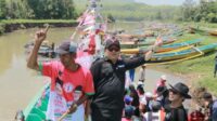 Gelar Pawai Perahu Unik di Puger, Cara Nelayan Jember Menangkan Hendy-Gus Firjaun