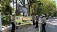 Polres Batu Petakan dan Pasang Spanduk di Lokasi Rawan Kecelakaan serta Bencana