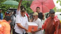 Bupati Malang Tinjau dan Distribusikan Bantuan Untuk Korban Banjir