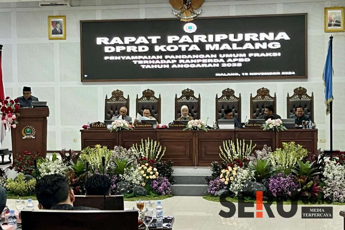 DPRD Kota Malang Soroti Anggaran Porprov dalam Pembahasan APBD 2025 1 Penyampaian pandangan dari Fraksi PKS. (ws12) - DPRD Kota Malang Soroti Anggaran Porprov dalam Pembahasan APBD 2025