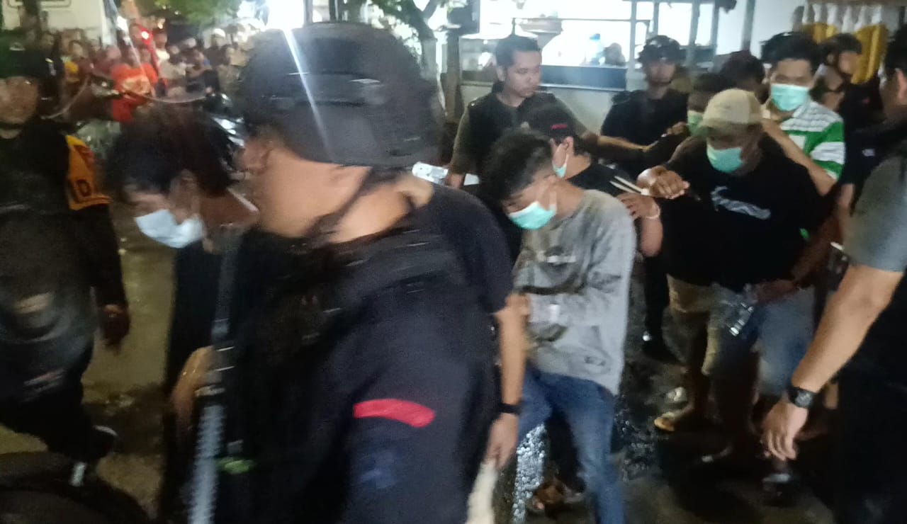 Kampung Narkoba di Jalan Kunti Surabaya Digrebek, 25 Tersangka dan 57 Paket Sabu Diamankan