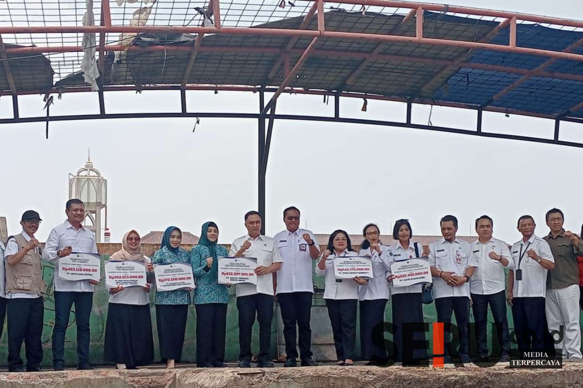 Pj Wali Kota Malang bersama jajaran Pemkot Malang saat menyurvei TPS Tombro Tunjungsekar. (Seru.co.id/afi) - Pj Wali Kota Malang Tekankan Pentingnya CSR untuk Revitalisasi Fasilitas Pendidikan dan Pengelolaan Sampah