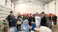 Pj Wali Kota Malang saat meninjau gudang logistik KPU Kota Malang. (ist) - Tinjau Gudang KPU, Pj Wali Kota Malang Pastikan Kesiapan Logistik Pilkada Serentak