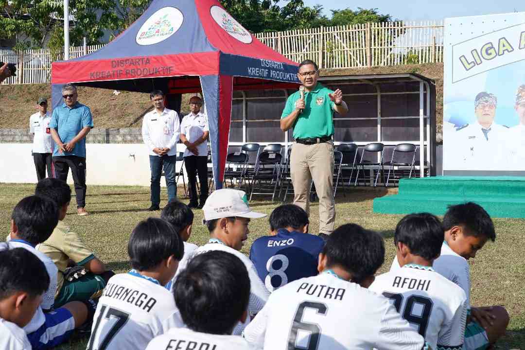 Pj. Wali Kota Batu Beri Apresiasi Liga Sepakbola Anak