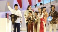 Presiden Prabowo Subianto mengumumkan kenaikan anggaran kesejahteraan guru ASN dan non-ASN. (ist) - Prabowo Naikkan Gaji Guru ASN dan Honorer, Anggaran Mencapai Rp81,6 Triliun