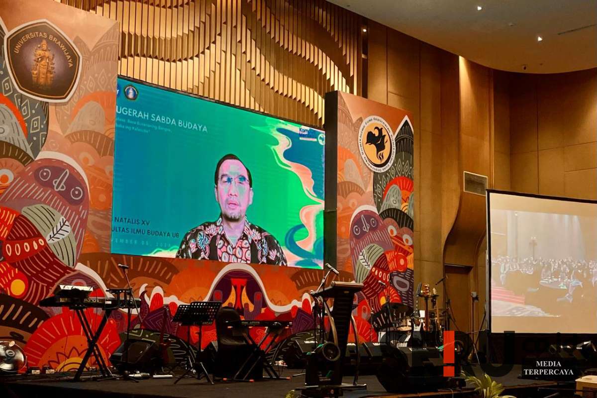 Rektor UB memberikan sambutan melalui virtual. (ws12) - UB Anugerahkan Sabda Budaya: Apresiasi Seniman dan Komunitas Pelestari Budaya