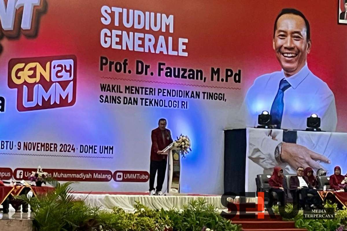 Rektor UMM membuka acara Student Day. (ws12) - Wamen Dikti Saintek RI Berikan Pesan Inspiratif di Student Day UMM