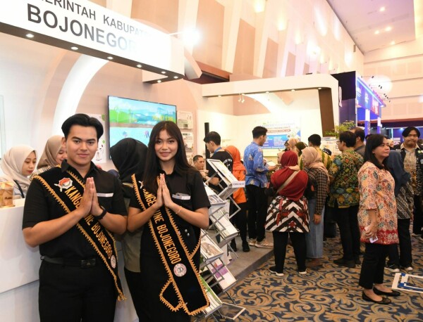 Inovasi Layanan Publik Pemkab Bojonegoro Menarik Perhatian Pengunjung Pameran di Surabaya