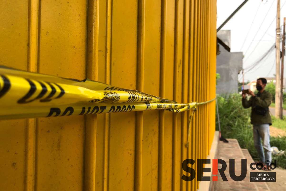 Tempat kejadian perkara (TKP) Pembacokan yang dilakukan seorang suami ke istrinya, di Dusun Maduran, Desa Asrikaton, Kecamatan Pakis, Kabupaten Malang. (Seru.co.id/wul) - Saksi Pukul Pelaku Penganiaya Istri di Pakis Menggunakan Tangga Besi untuk Melerainya