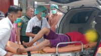 Babinsa Koramil Blimbing bersama puskesmas evakuasi ODGJ di Pandanwangi. (ist) - Babinsa Koramil Blimbing Bersama Puskesmas Evakuasi ODGJ di Pandanwangi