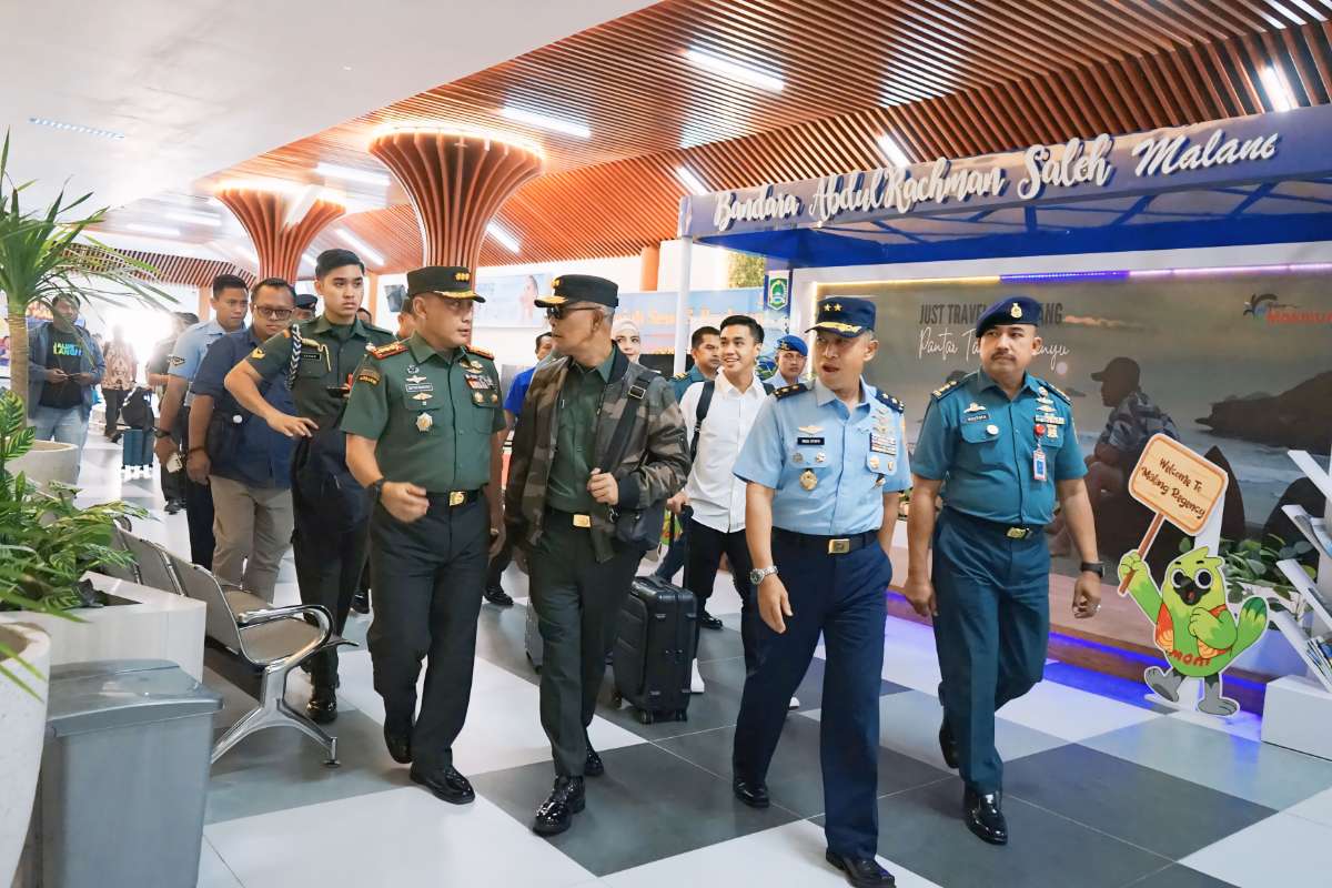 Danrem 083/Bdj sambut kedatangan Kasum TNI. (penrem083) - Danrem 083/Bdj Sambut Kedatangan Kasum TNI