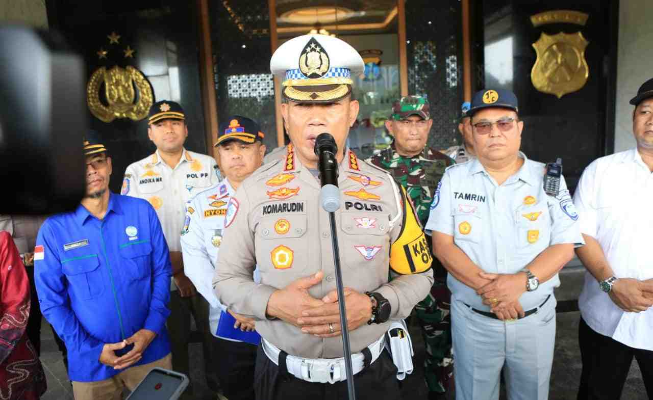Apel Gelar Pasukan Tanda Dimulai Ops Lilin Semeru 2024-2025