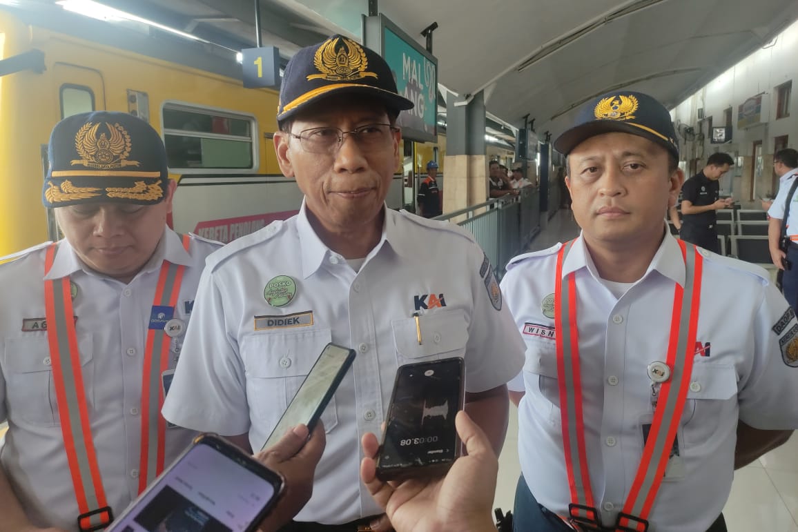 Dirut KAI Tinjau Stasiun Malang, Berikan Diskon 30 Persen Nataru