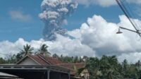 Erupsi gunung Raung setinggi 2.000 meter. (ist) - 29 Pendaki Sempat Terjebak Saat Gunung Raung Meletus