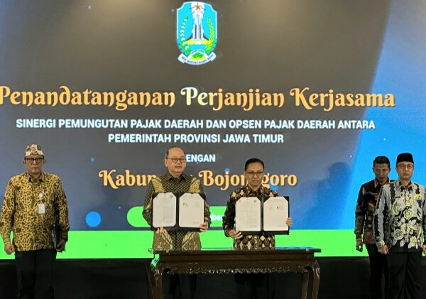 Pemkab Bojonegoro dan Pemprov Jatim Tandatangani PKS Sinergi Pemungutan Pajak Daerah
