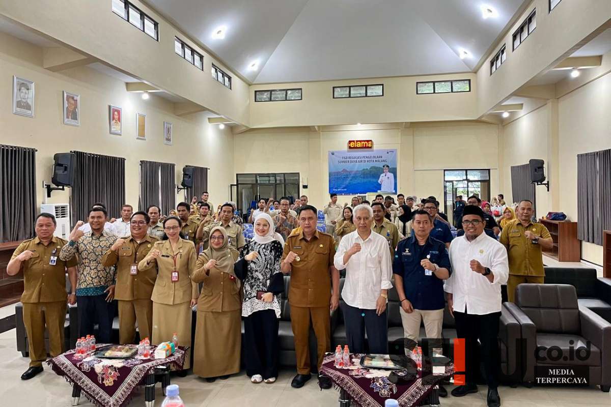 Foto bersama usai acara FGD. (ws12) - Dorong Pemanfaatan Air Permukaan, Pemkot Malang Susun Regulasi Strategis
