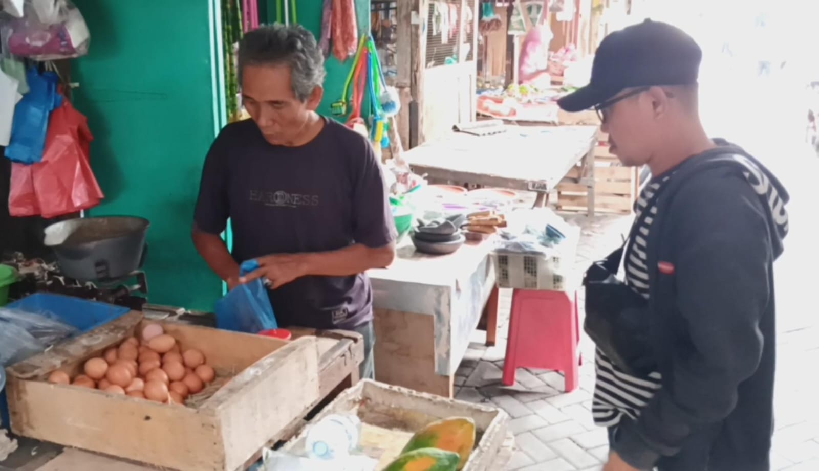 Jelang Natal, Harga Kebutuhan Meroket, Telur Jadi Rp32 Ribu Per kg
