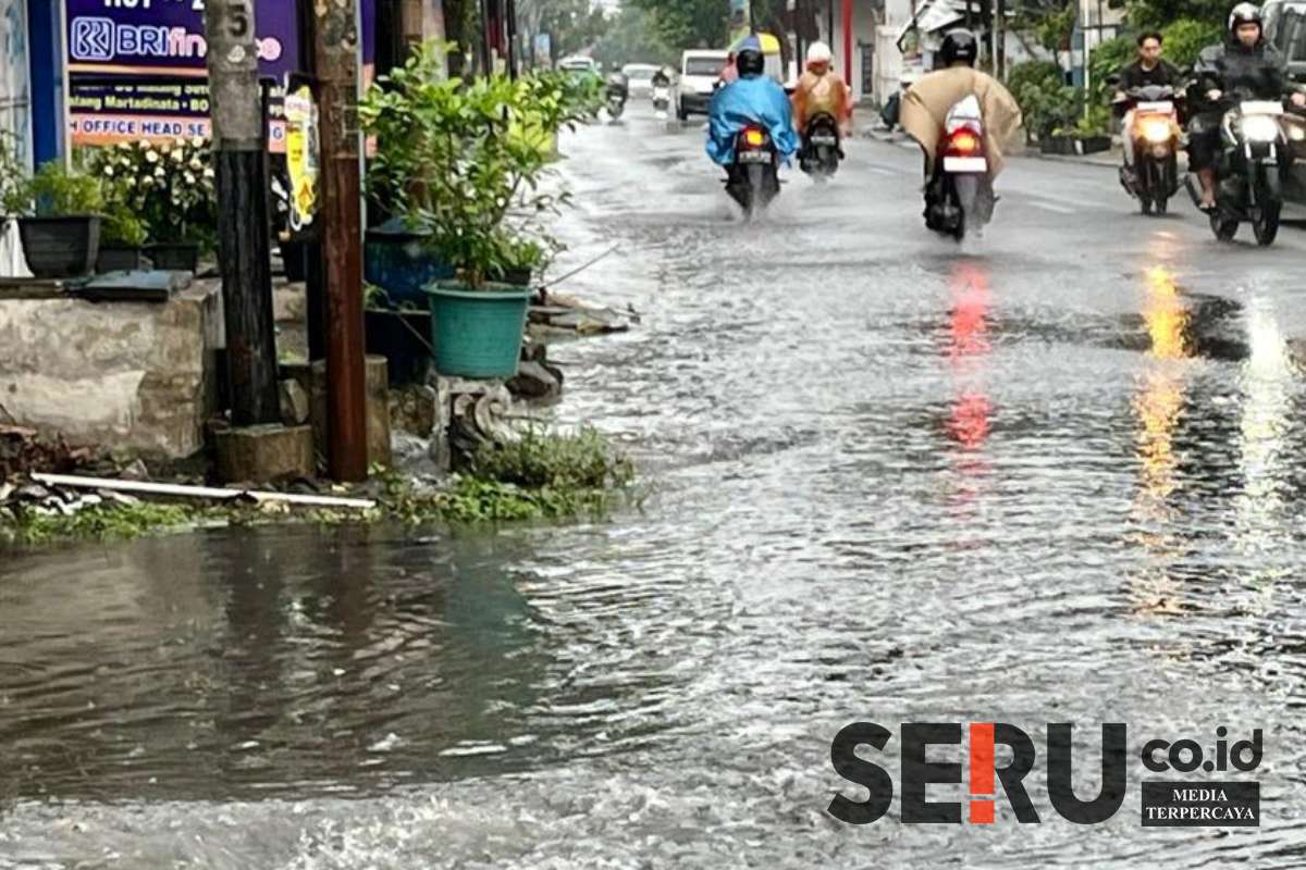 Ilustrasi potensi banjir akibat hujan deras. (ws12) - BPBD Kota Malang Andalkan EWS Antisipasi Banjir Akibat Hujan Deras