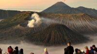Ilustrasi wisata Gunung Bromo. (ist) - Libur Nataru, Kuota Wisata TNBTS Ditambah 1.000 Orang Per Hari