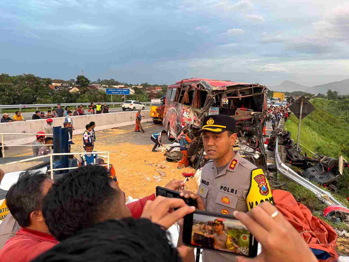 Evakuasi Kecelakaan Maut di Tol Pandaan-Malang Rampung, Jalan Sudah Bisa Dilalui Kembali
