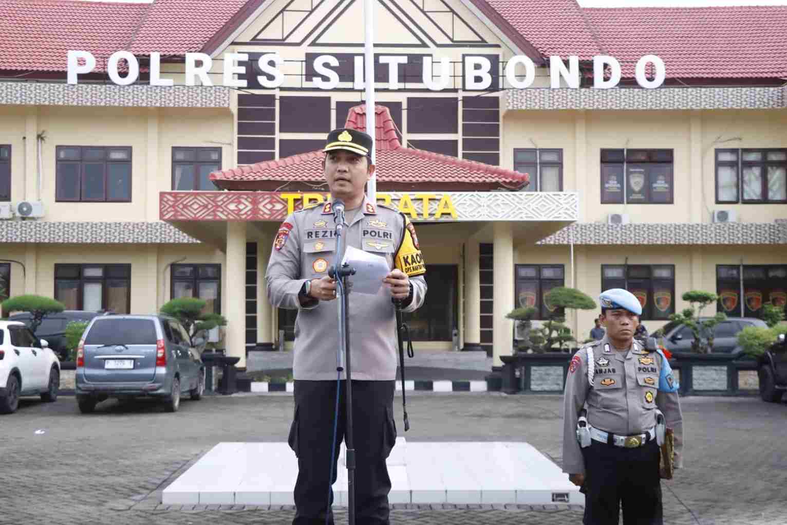 Terjunkan Ratusan Personel Amankan Malam Tahun Baru 2025, Polres Situbondo Larang Konvoi