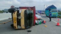Kecelakaan di Jalan Tol Singosari. (ist) - Hendak Menyalip, Sebuah Bus Tabrak Dua Truk di Jalan Tol Singosari