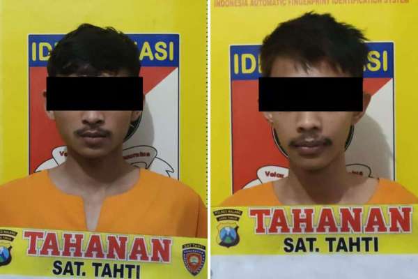 Kedua pemuda yang mengedarkan Narkoba asal Singosari. (ist) - Dua Pengedar Narkoba Ditangkap Beserta Barang Bukti Satu Kilo Ganja dan Paket Sabu