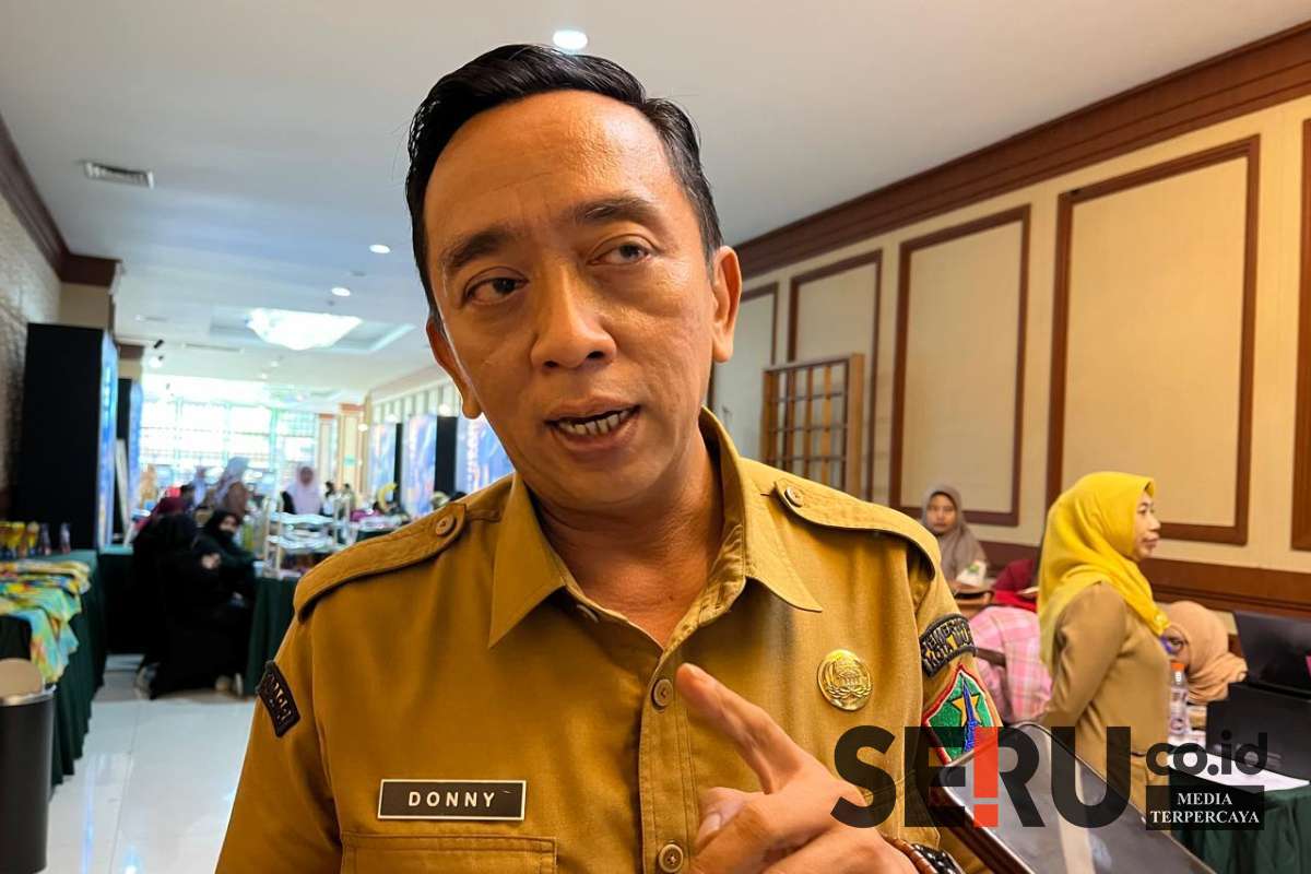 Kepala Dinsos P3AP2KB Kota Malang, Donny Sandito, menjelaskan kepada awak media. (ws12) - Melalui Musrenbang Tematik, Dinsos P3AP2KB Tampung Masukan Maksimalkan Kota Malang Inklusif