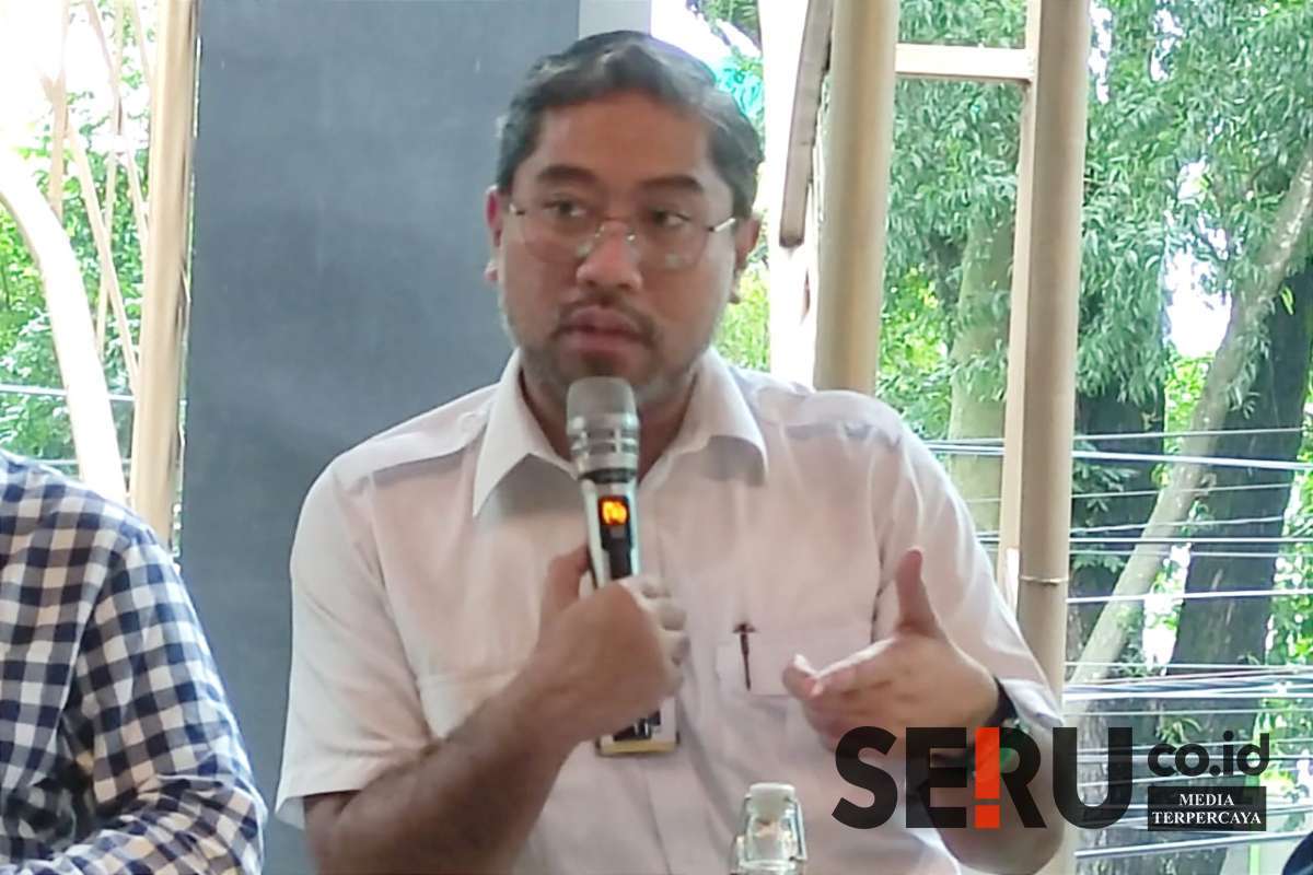 Kepala OJK Malang, Biger Adzanna Maghribi, memberikan penjelasan. (rhd) - Terlanjur Transfer Uang ke Penipu, OJK: Laporkan ke Website IASC
