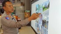 Kombes Pol Komarudin Dirlantas Polda Jatim Saat Menunjukkan Pelaku Sopir dan Kenek Bus dan video viral - Viral Sopir Truk Nyawer Sopir Bus, Diancam Pasal Berlapis