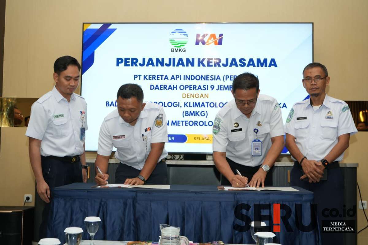 PT KAI Daop 9 Jember Tandatangani kerjasama dengan BMKG Juanda. (Seru.co.id/rio) - Tingkatkan Kenyamanan Penumpang, Kereta PT KAI Daop 9 Jember Jalin Kerjasama dengan BMKG Juanda