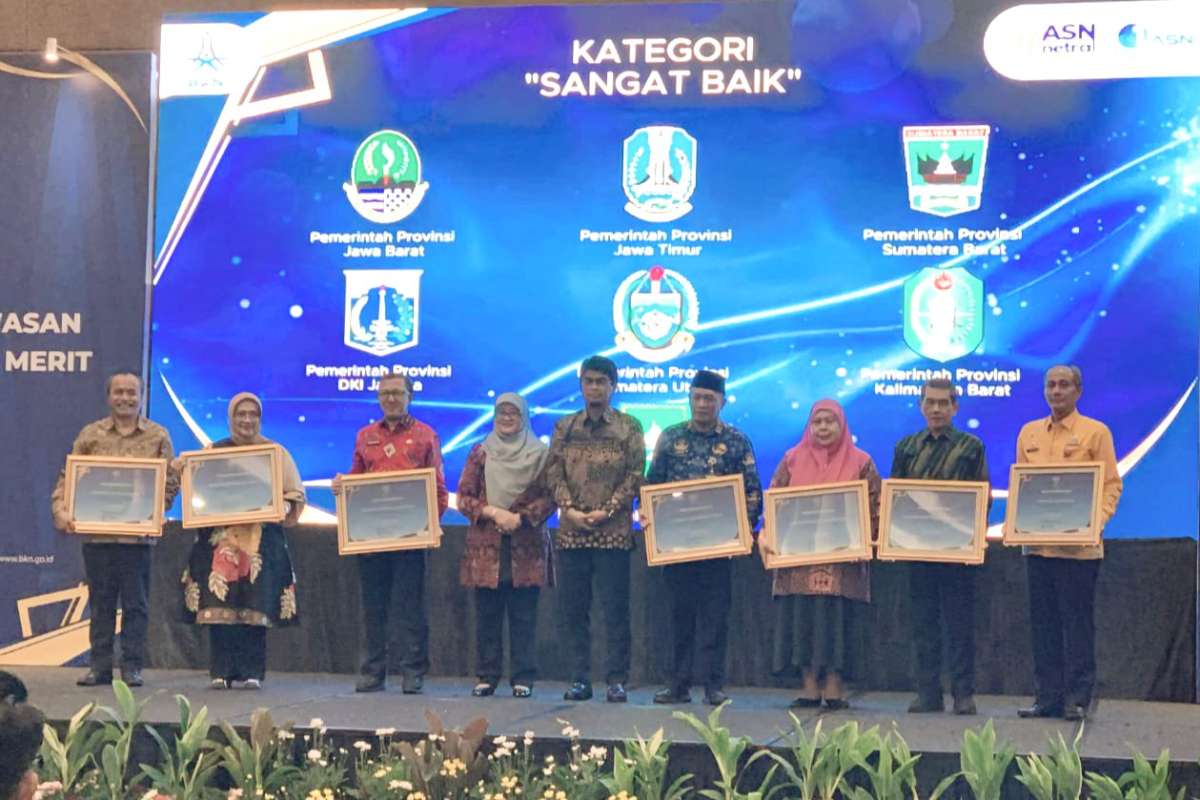 Pemprov Jatim menorehkan prestasi membanggakan dalam implementasi sistem merit. (ist) - Pemprov Jatim Raih Penghargaan Implementasi Sistem Merit 2024