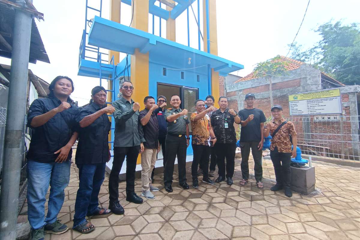 Program TNI Manunggal Air, Dandim 0833 tinjau progres pembangunan sumur bor. (ist) - Program TNI Manunggal Air, Dandim 0833 Tinjau Progres Pembangunan Sumur Bor