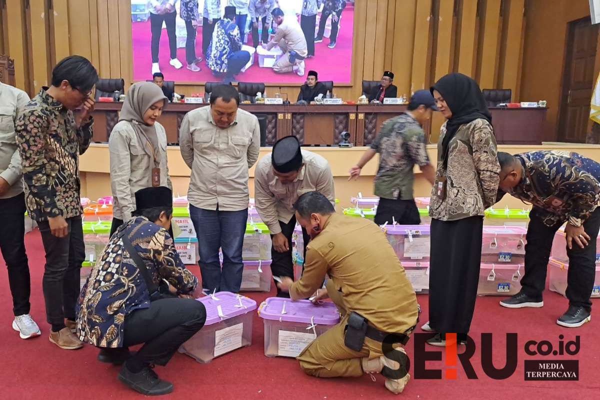 Proses rekapitulasi suara Pilkada 2024 Kabupaten Malang. (Seru.co.id/wul) - Empat TPS di Kecamatan Wagir Lakukan Perhitungan Ulang
