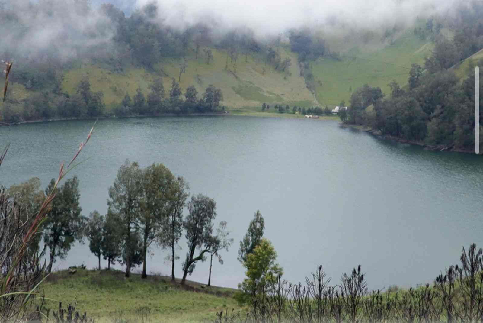 Cuaca Ekstrem, Jalur Pendakian Gunung Semeru Ditutup Sementara