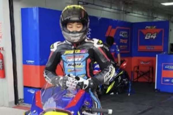 Richard Junior Hutabarat saat berlaga di Mandalika Racing Series 2024. (ist) - Pebalap Muda Papua Barat, Richard Junior Hutabarat Meninggal Dunia