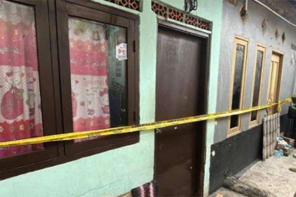 Satu keluarga di Cirendeu tewas, diduga terlilit Pinjol. (ist) - Satu Keluarga Tewas di Cirendeu, Diduga Bunuh Diri Akibat Jeratan Pinjol