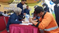Cegah Laka Lantas Saat Libur Nataru, Ditresnarkoba Tes Urine Sopir Bus di Bungurasih
