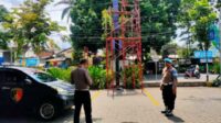 TKP dugaan kecelakaan kerja di Singosari. (ist) - Seorang Pria Tewas Tersengat Listrik dan Jatuh Saat Mengganti Neon Box