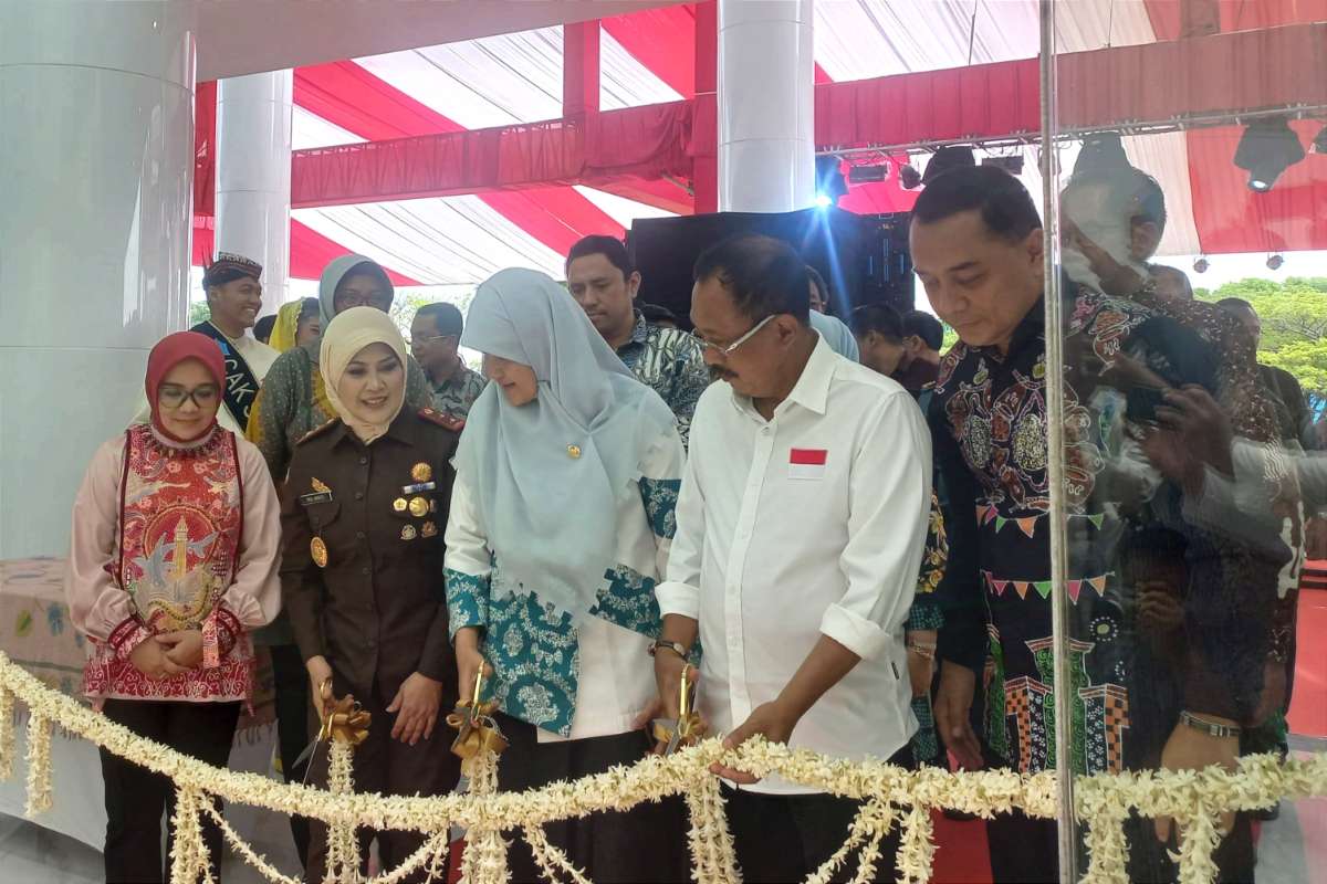 Wali Kota Surabaya Eri Cahyadi resmikan RSUD Eka Candrarini. (sby2) - Wali Kota Surabaya Resmikan RSUD Eka Candrarini