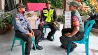 Babinsa Sukun Komsos Bersama Tokoh Masyarakat Bahas Kamtibmas