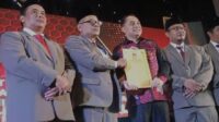 Sah, Eri Cahyadi - Armuji Ditetapkan KPU Sebagai Wali Kota dan Wakil Wali Kota Surabaya Periode 2025-2030