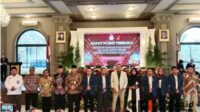 KPU Kabupaten Situbondo gelar rapat pleno terbuka penetapan pasangan calon Bupati dan Wakil Bupati terpilih hasil kontestasi Pilkada Serentak Tahun 2024. (Seru.co.id/aza/mam) - KPU Situbondo Tetapkan Mas Rio dan Mbak Ulfi Sebagai Bupati dan Wakil Bupati Situbondo Terpilih