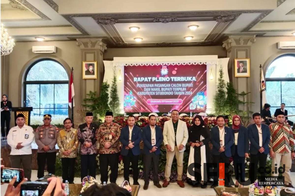 KPU Kabupaten Situbondo gelar rapat pleno terbuka penetapan pasangan calon Bupati dan Wakil Bupati terpilih hasil kontestasi Pilkada Serentak Tahun 2024. (Seru.co.id/aza/mam) - KPU Situbondo Tetapkan Mas Rio dan Mbak Ulfi Sebagai Bupati dan Wakil Bupati Situbondo Terpilih