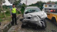 Berusaha Menyalip, Toyota Rush Tertabrak Bus di Jalan Tol Malang-Pandaan Kilometer 78.200